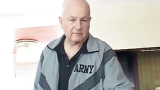 ತೆರೆಮರೆಯಲ್ಲಿ ದೊಡ್ಡ ಸ ...